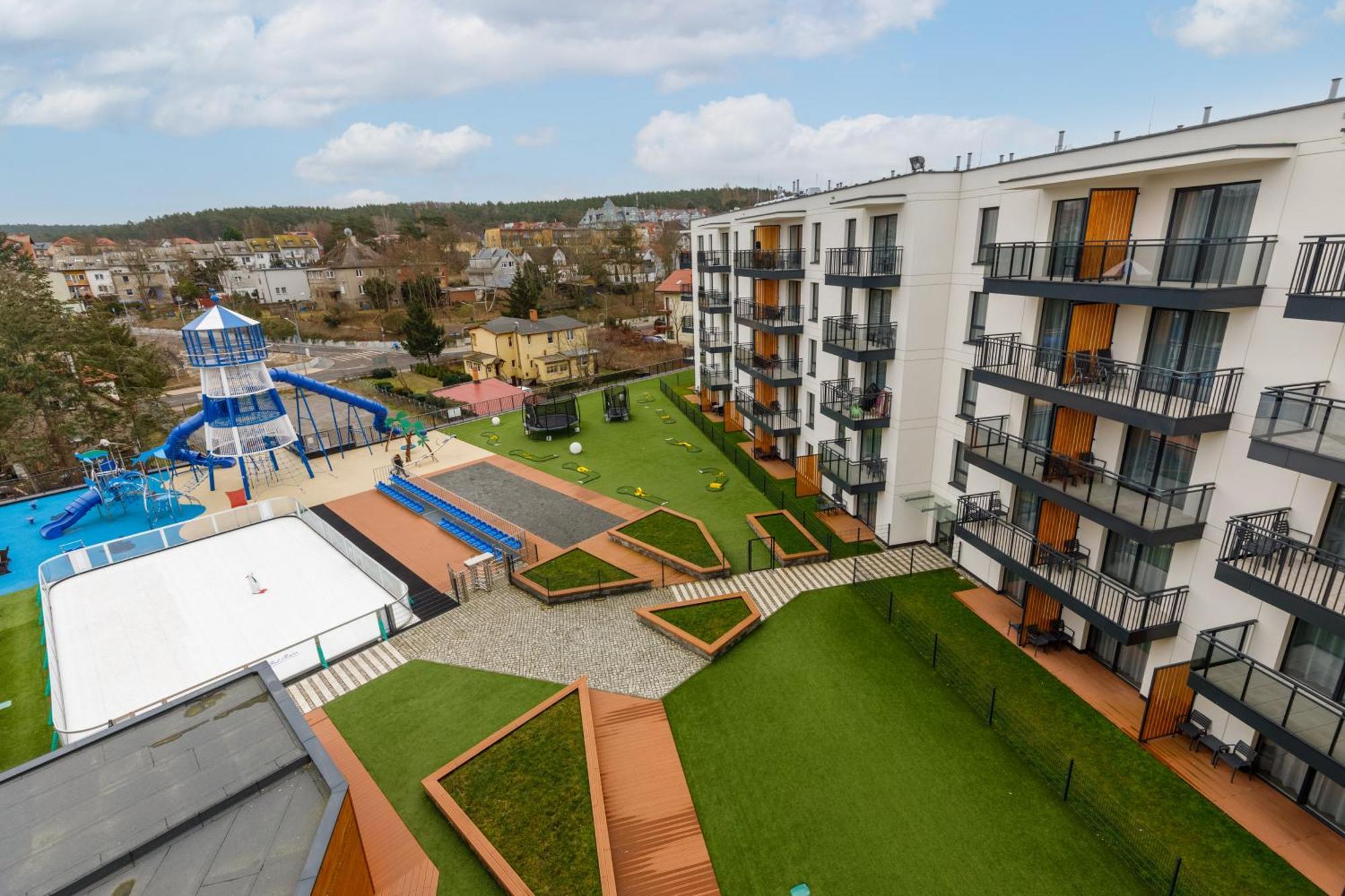 Bel Mare Holiday Apartments Near The Beach With Parking By Noclegi Renters Miedzyzdroje Exterior photo