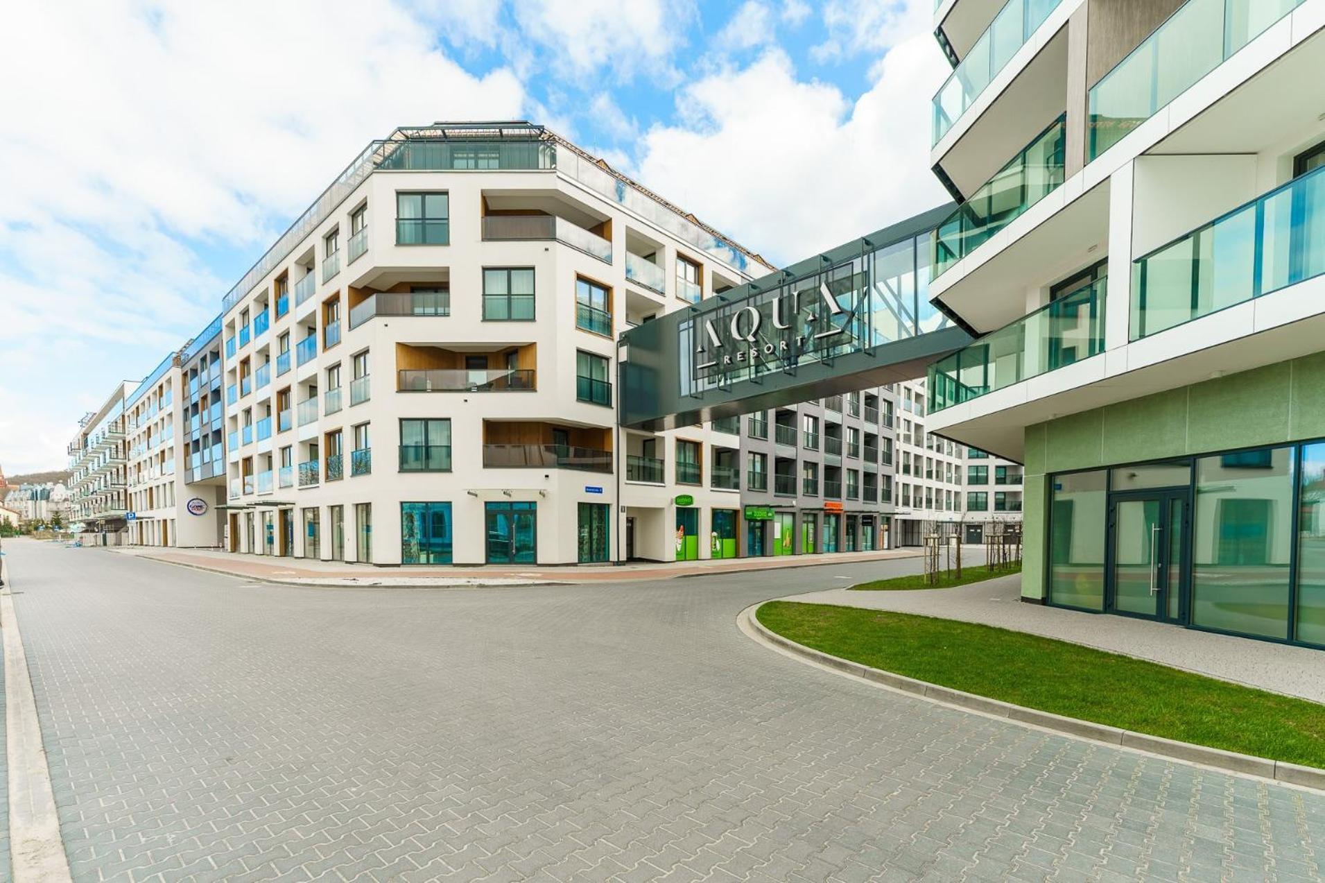 Bel Mare Holiday Apartments Near The Beach With Parking By Noclegi Renters Miedzyzdroje Exterior photo
